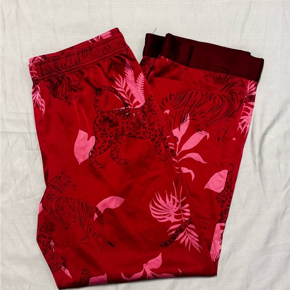 Breezies Red and Pink Patterned Intimates Pajama Pants Sz Medium - Picture 1 of 4